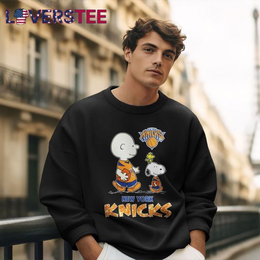 New York Knicks Snoopy Dog Friends Funny  Shirt
