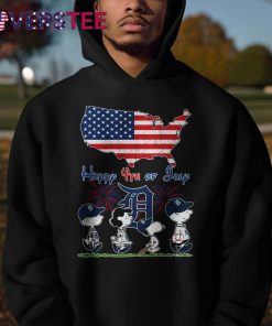 Detroit Tigers Happy 4th of July with Peanuts Snoopy Shirt