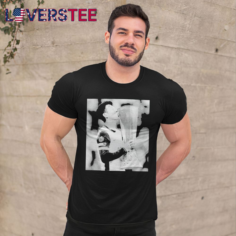 Son Heungmin Tottenham Trophy Kiss Shirt Son Heungmin Tottenham Trophy Kiss Shirt